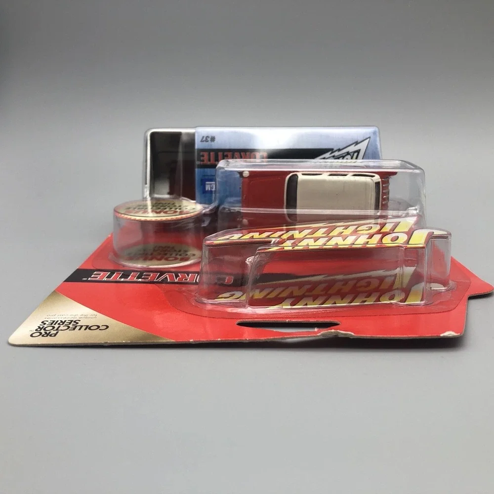 Johnny Lightning 1954 Chevy Corvette Nomad Car +Tin Diecast Chevrolet 1/64 Scale